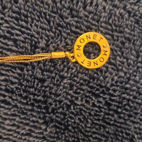 Monet costume necklace and a topaz costume beaded necklace. - Picture 6 of 8